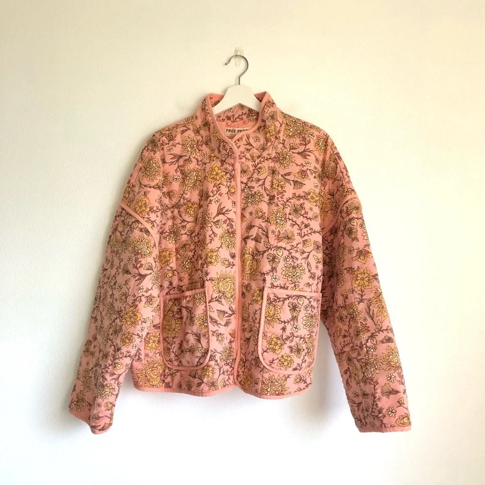NWT Free People Chloe Quilted Dolman Jacket in Peach Combo Floral Size Medium - Picture 2 of 12